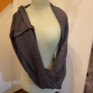 LuluLemon Infinity Scarf!